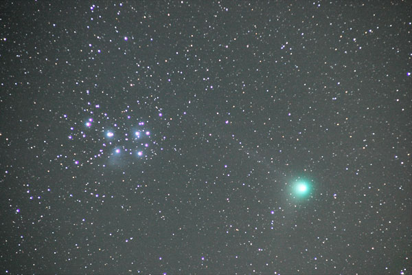 vAfXc(M45)ƃ}bNzca(C/2004 Q2) #2